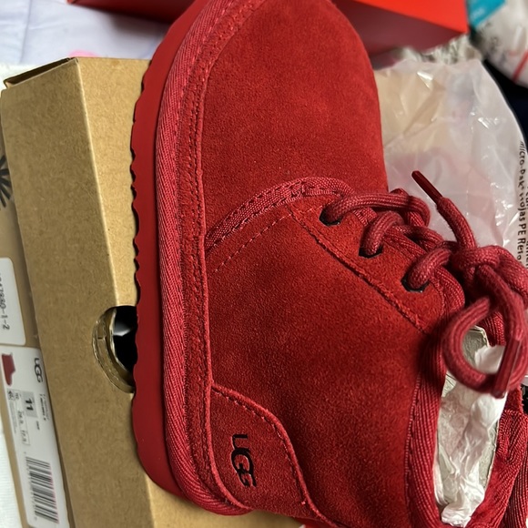 NWOT UGG Boots Red size 11C - Picture 5 of 7